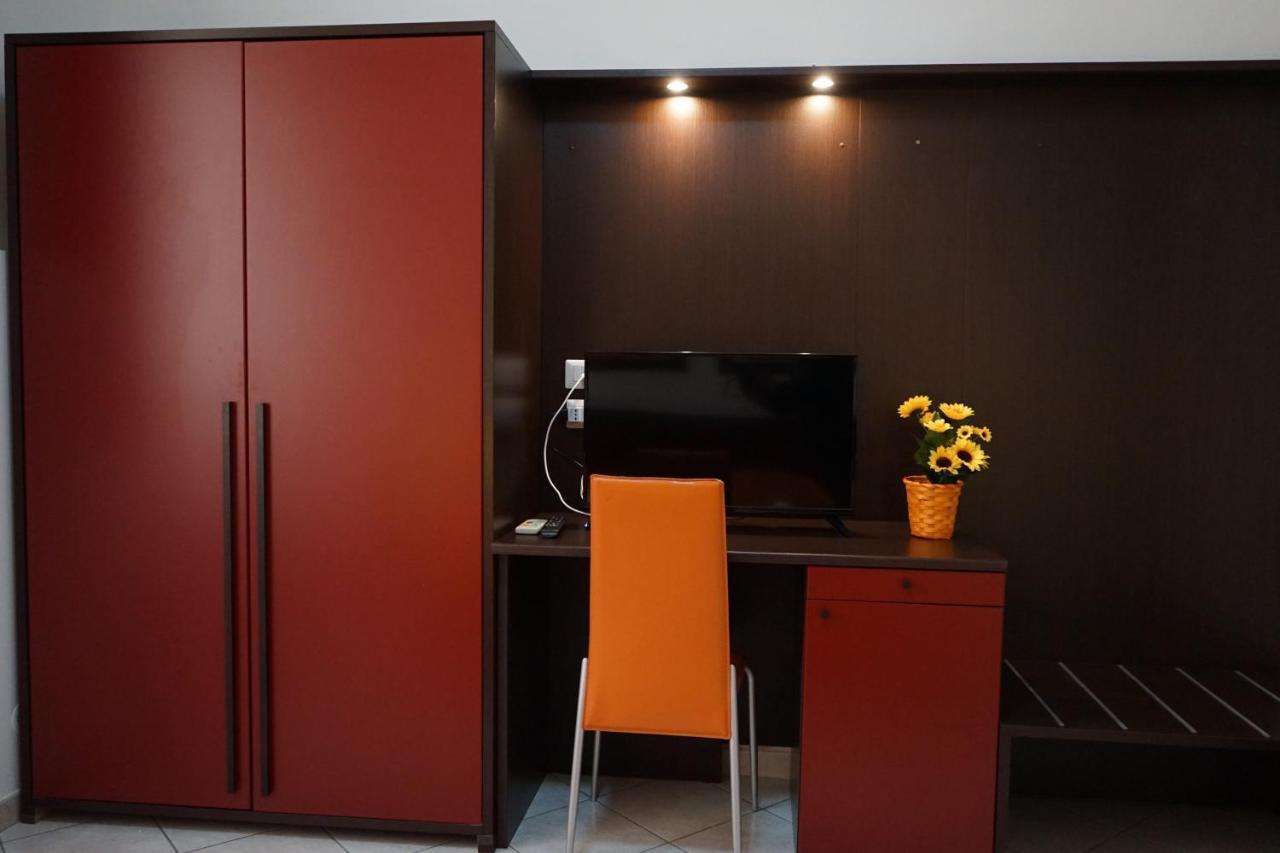Premier One-Bedroom Apartment
