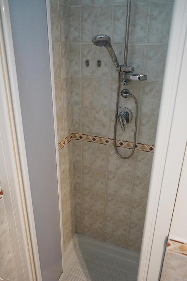 Premier One-Bedroom Apartment