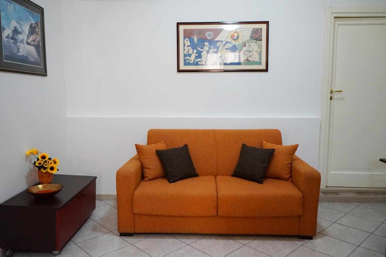 Premier One-Bedroom Apartment