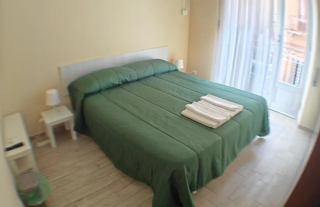 Barbara Rooms Sea 1-1