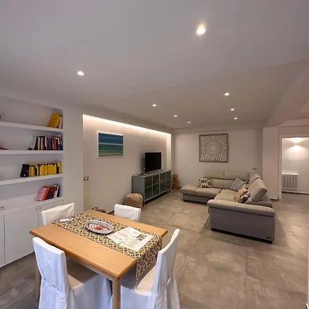 Luxury Sea House-3